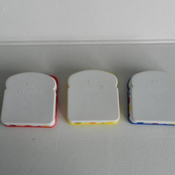 Red, Yellow and Blue Wonder Bread Sandwich Packer School Lunches Box Plastic - Picture 3 of 6